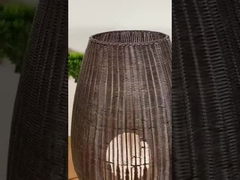 Наружная лампа на тройнике из ратана с светодиодным черным стоячим светильником